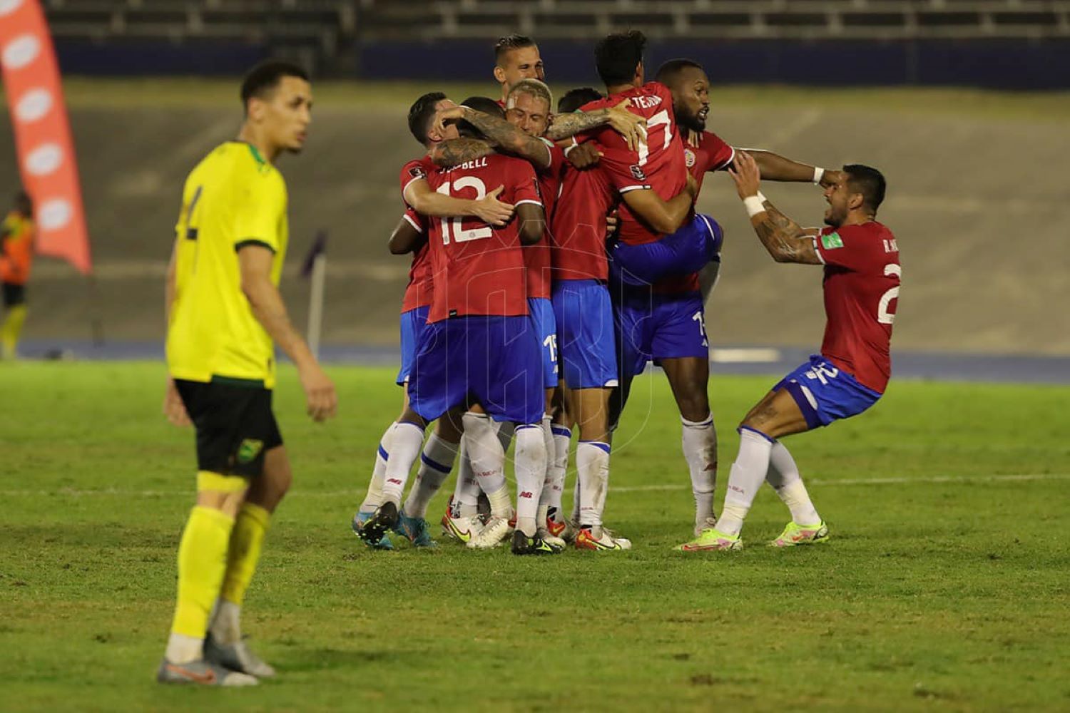 Photo of Costa Rica mantiene viva la esperanza de hacer el viaje al Mundial de Qatar
